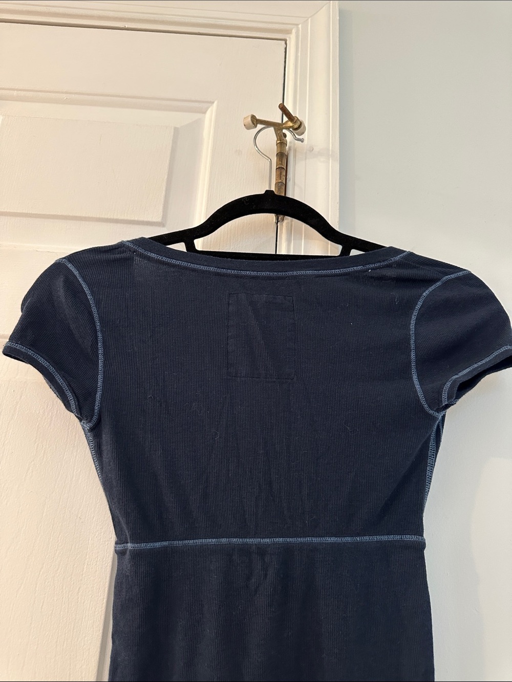 Hollister Classic Navy Crewneck Pullover - Picture 6 of 9